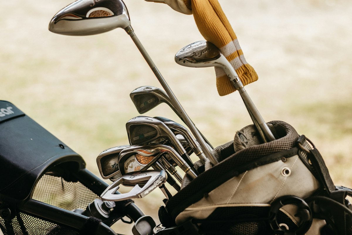 Shipping Golf Clubs vs Travel Case: What Actually Makes Sense
